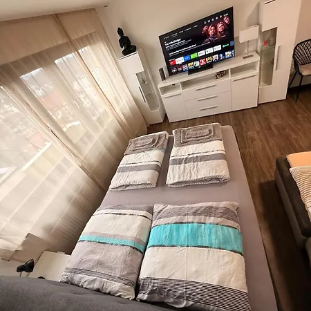 Appartement Modernes Im Herzen Ludwigsburgs Mit Netflix & Dazn